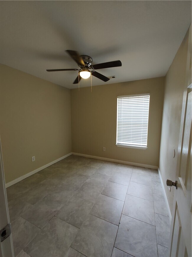 Building Photo - 4096 Delmon Ln