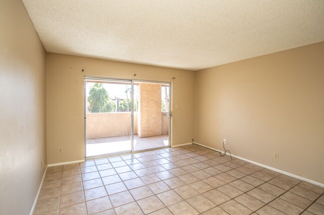 Building Photo - 2Br/2Ba, $1495, 101& Rio Salada