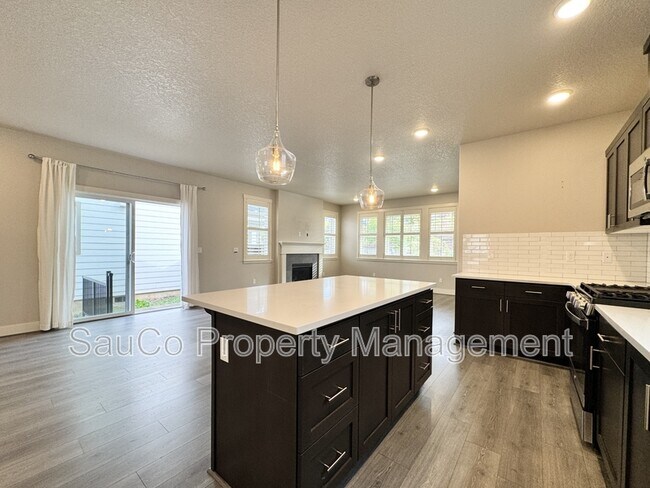 Building Photo - 14419 SW 168th Ave