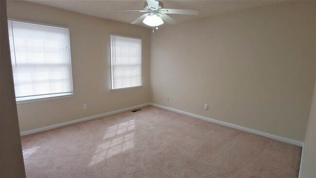 Building Photo - Move-In Ready! 2 Bedroom Townhome in Norcross