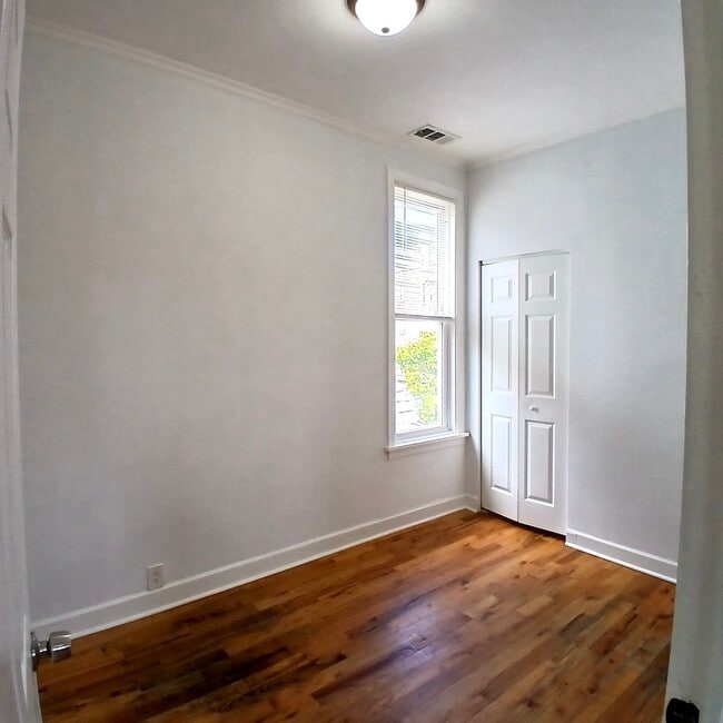Building Photo - 3614 W McLean Ave