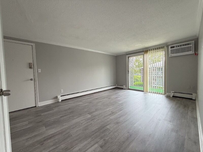 Building Photo - 44 Delmont St