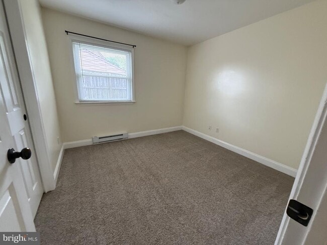 Building Photo - 416 Breslin Rd