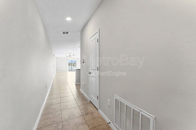 Building Photo - 10208 Carloway Hills Dr