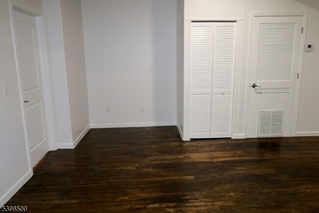 Building Photo - 14 Gouverneur St