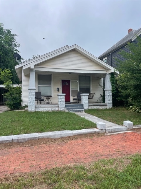 Primary Photo - 805 E Warner Ave