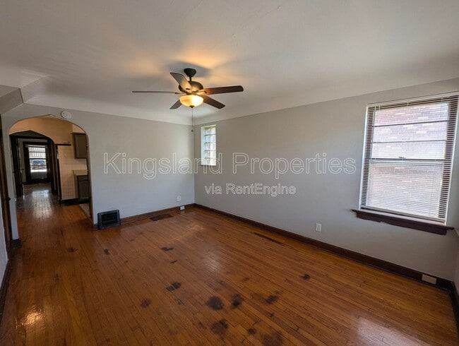 Building Photo - 3910 Chippewa St