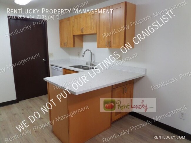 Building Photo - 33033 22nd Pl S