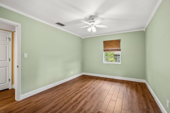 Building Photo - 146 Menendez Rd