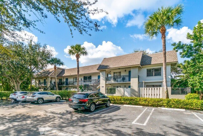 Building Photo - 3014 SW 21st Terrace