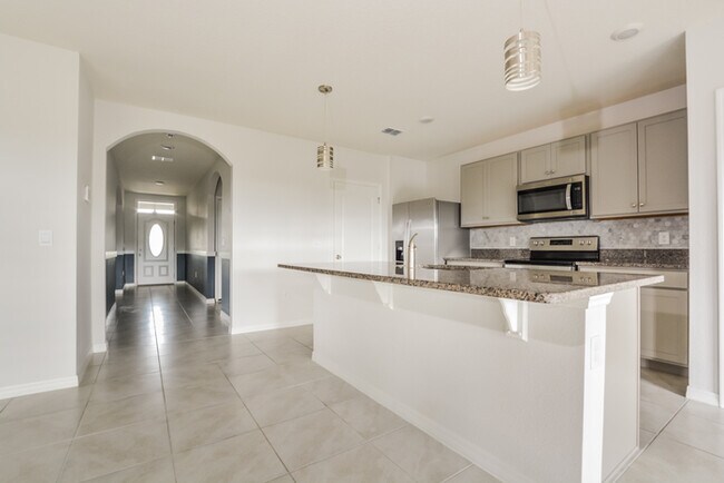 Building Photo - Bright 3-Bedroom Home in Clermont, FL