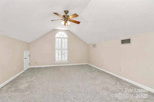 Building Photo - 203 Alnwick Ln