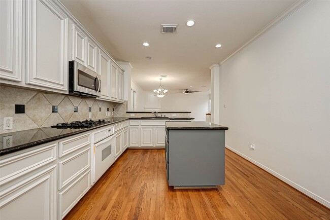 Building Photo - 1425 Oneil St