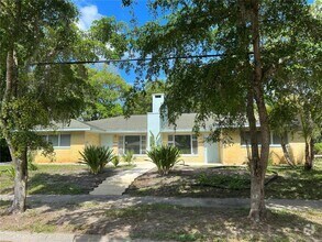 Building Photo - 1221 Cocoanut Ave