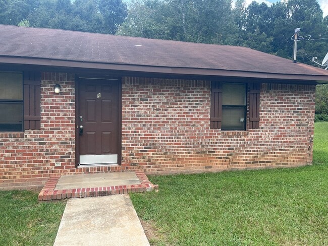 Primary Photo - 2 Bed 1 Bath Duplex