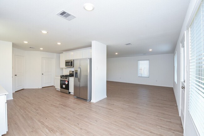 Building Photo - 18987 Panzini Dr