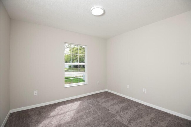 Building Photo - 8002 Carriage Pointe Dr