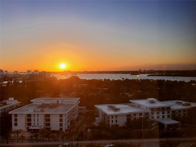 Building Photo - 10275 Collins Ave