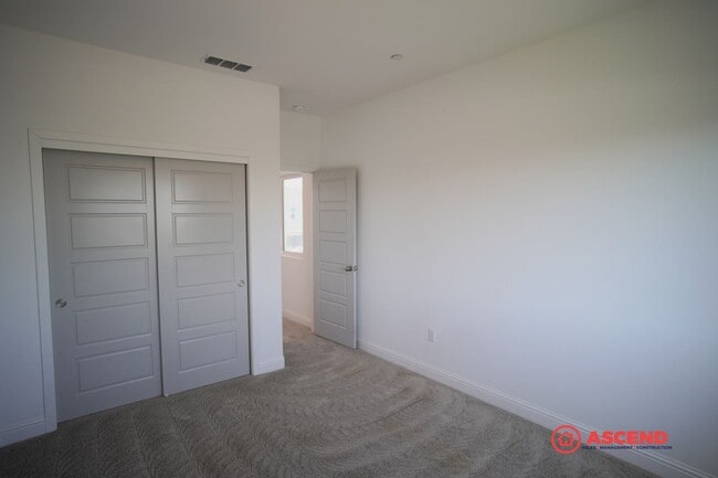 Building Photo - Stunning Home in Gossamer Grove!