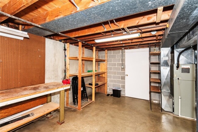 Building Photo - 10411 Antrim Dr