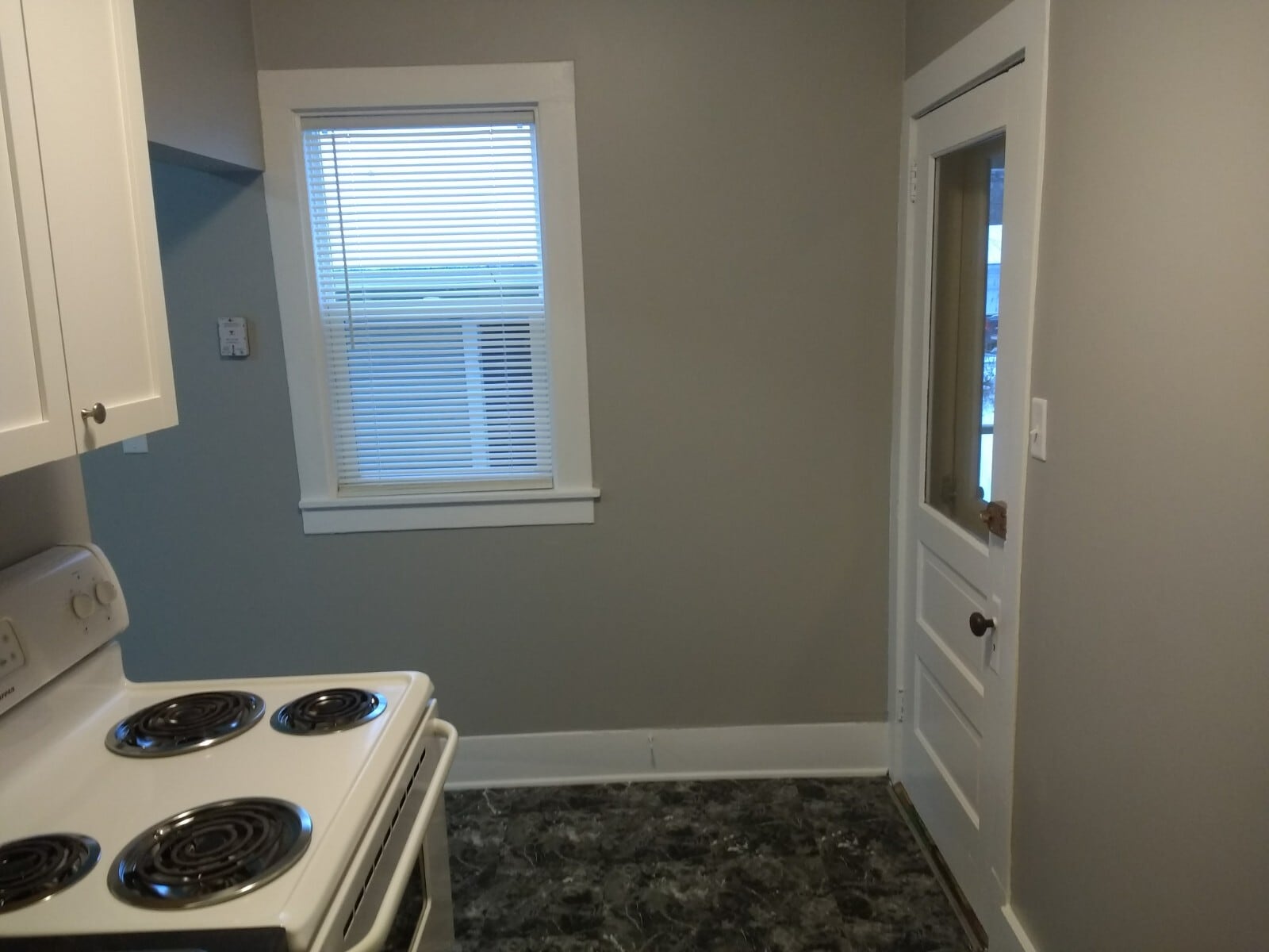 Building Photo - 522 Vine St