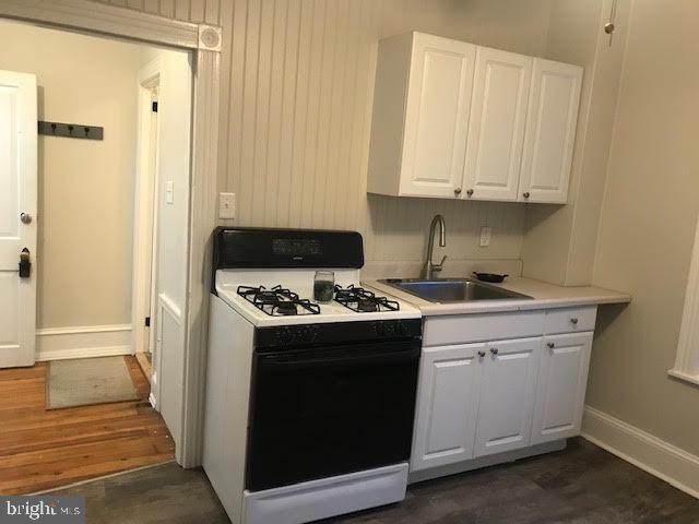 Building Photo - 302 S Darlington St