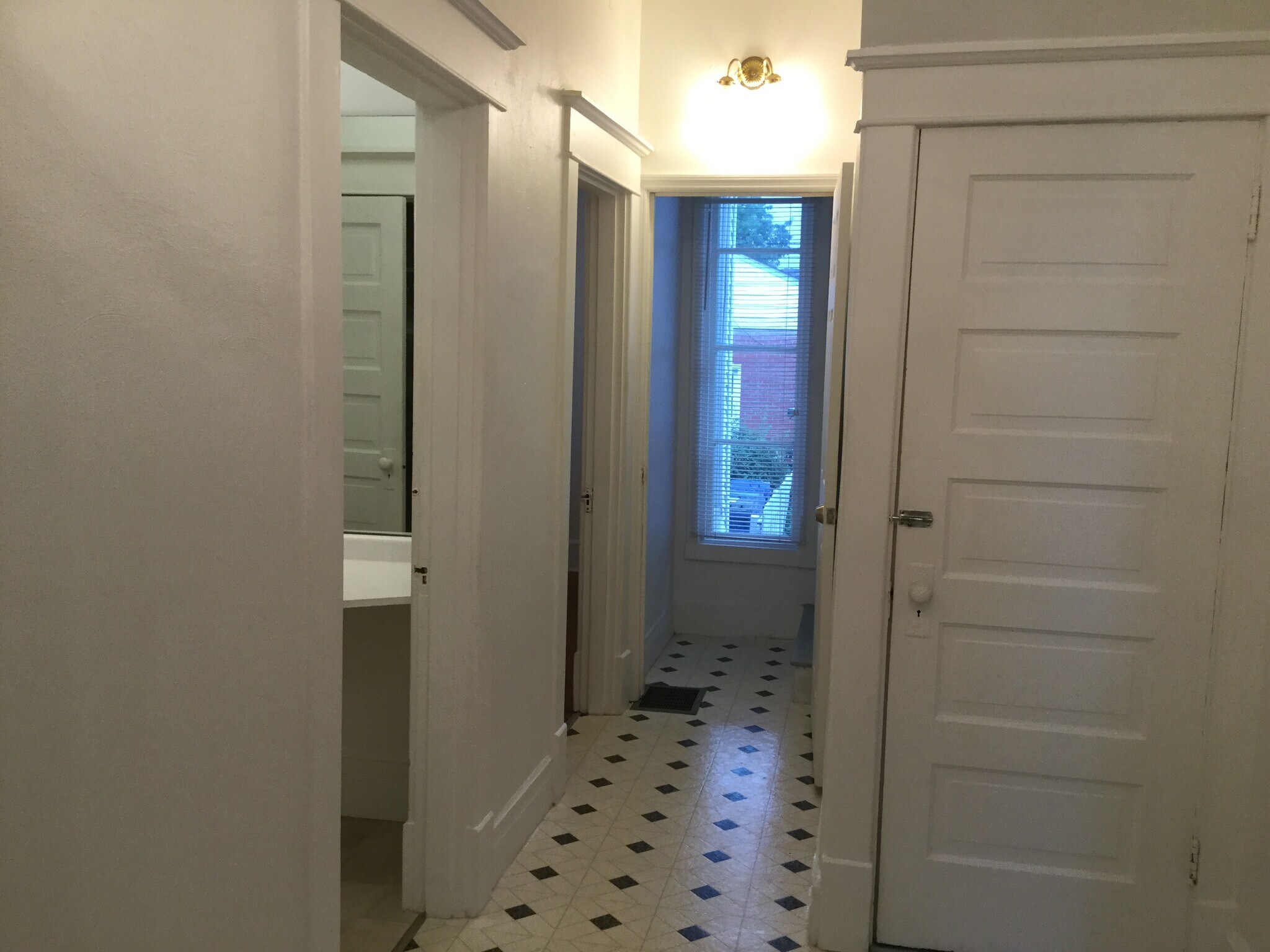 Building Photo - 1215 Liberty St