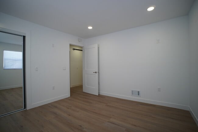 Building Photo - 1252-54 Idaho St