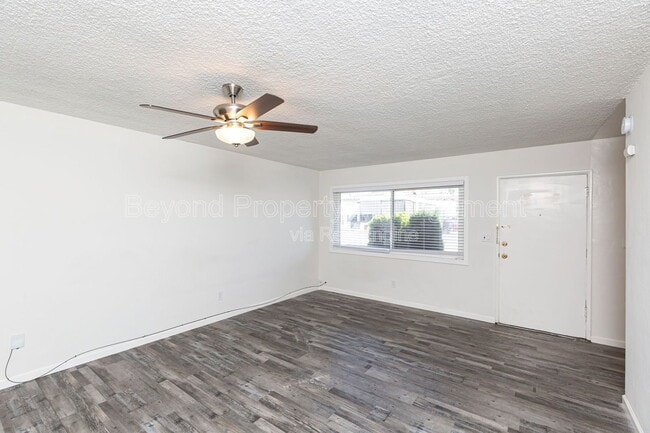 Building Photo - 6206 Mission Gorge Rd