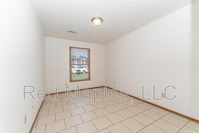 Building Photo - 1505 James Patrick Ln