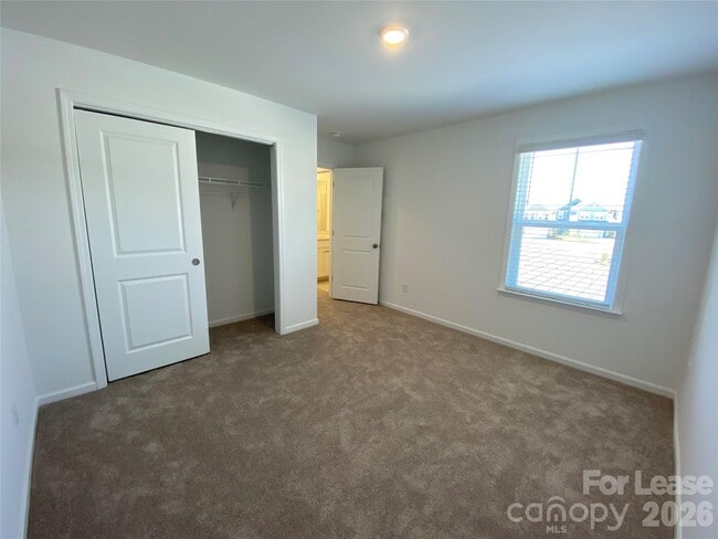 Building Photo - 14057 Lake Home Ln