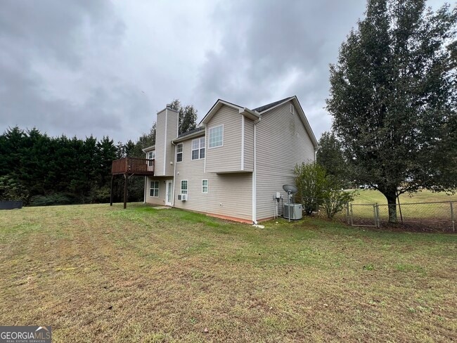 Building Photo - 330 Anchors Way