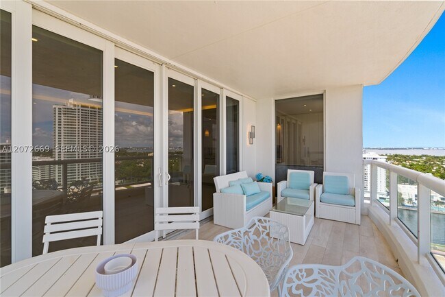 Building Photo - 4201 Collins Ave