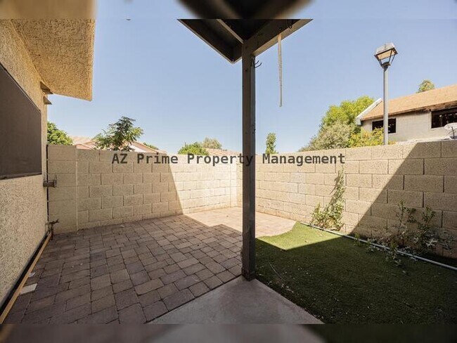 Building Photo - 7801 N 44th Dr