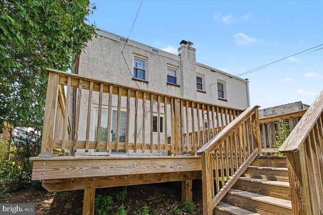 Building Photo - 749 S Matlack St