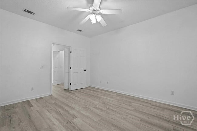 Building Photo - 400 Tibet Ave