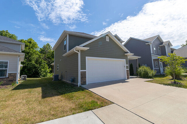 Building Photo - 2806 Amberwood court