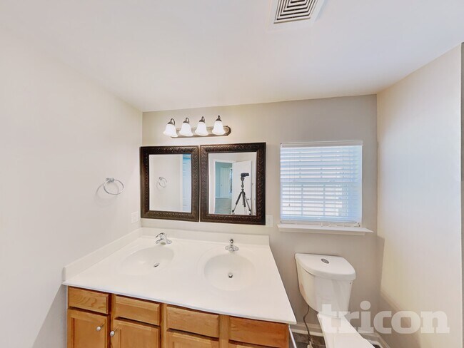 Building Photo - 2095 Bethany Trace Ln