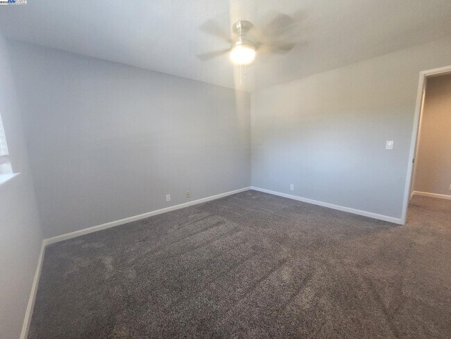 Building Photo - 2910 Yorkshire Ct