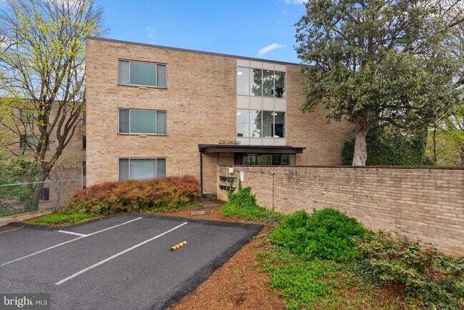 Building Photo - 2755 Ordway St NW