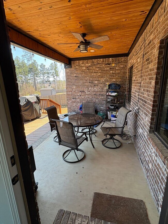 Building Photo - 3013 Sue St