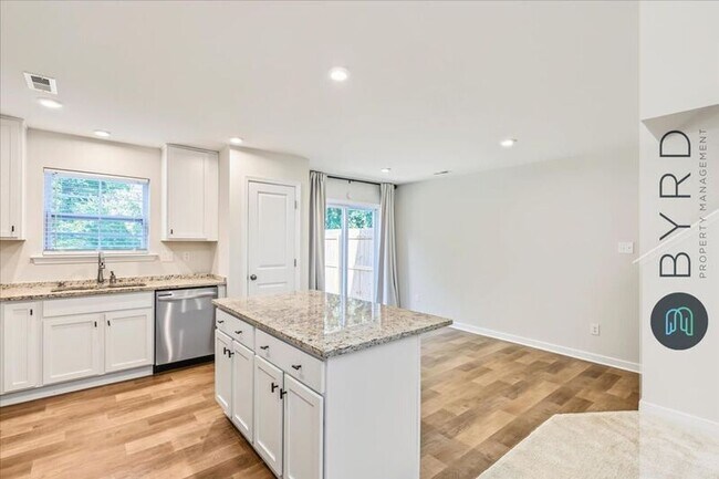 Building Photo - 3380 Dewsberry Ln