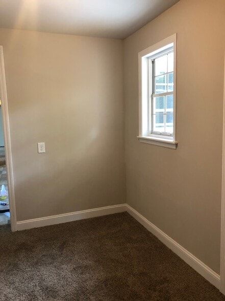 Building Photo - 1003 Silver Ave