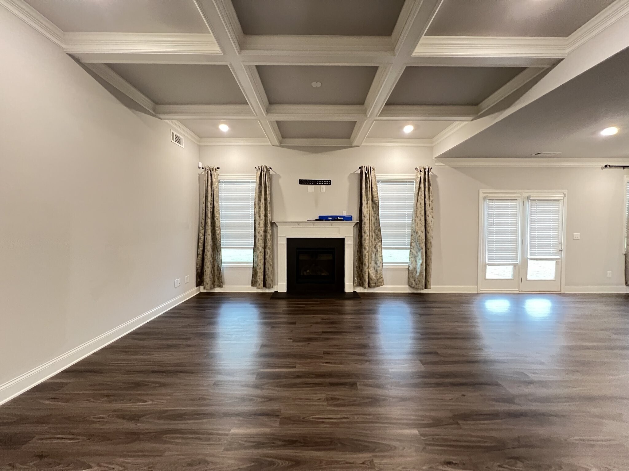 Building Photo - 4675 Silver Oak Dr SW