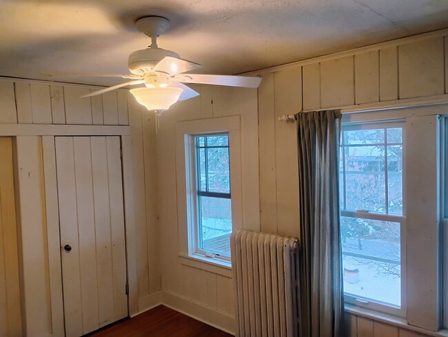 Building Photo - 1218 W 50th St