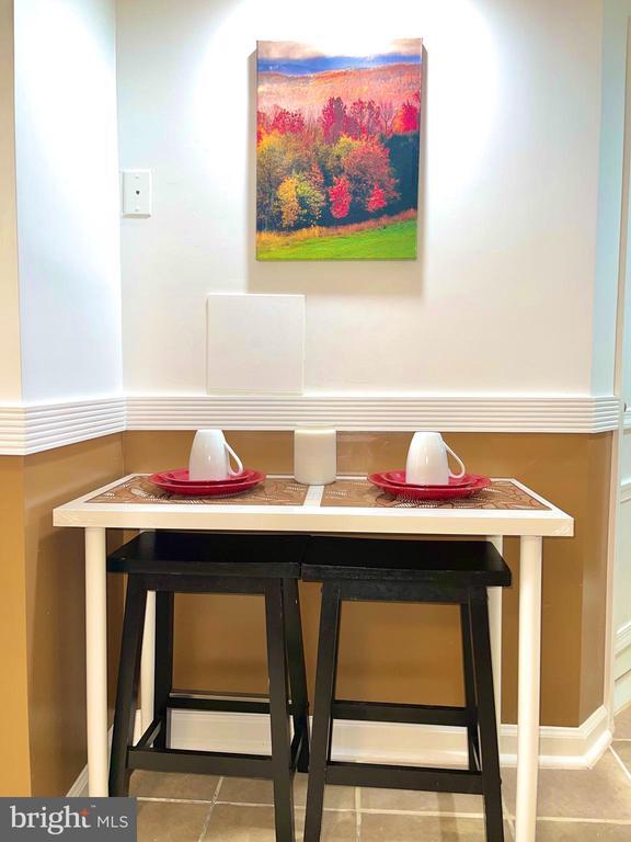 Building Photo - 6906 Parkwood St