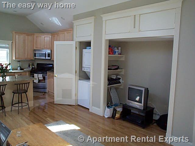 Building Photo - 117 Columbia St