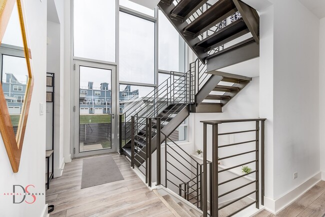 Building Photo - 43 Windward Way