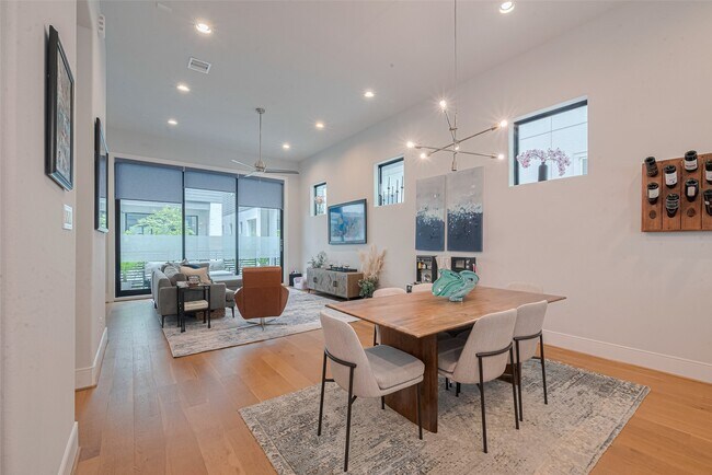 Building Photo - 2608 Rusk St