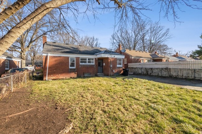 Building Photo - 3 Bedroom 1 Bath $1200